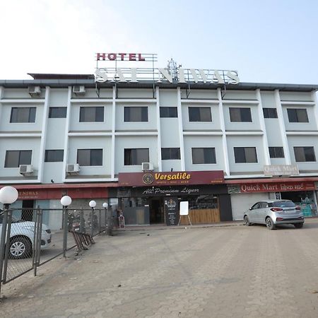 Hotel Sai Niwas Лонавала Экстерьер фото