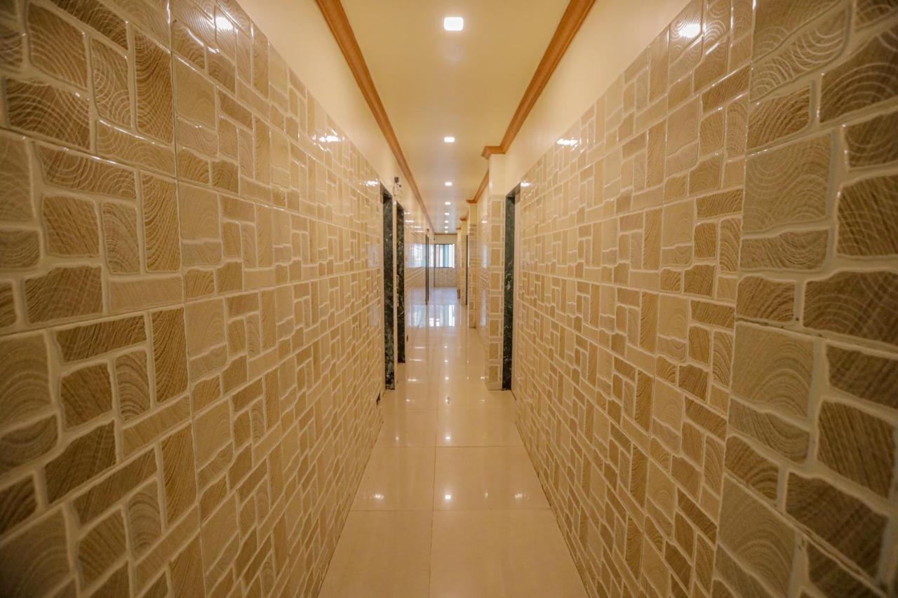 Hotel Sai Niwas Лонавала Экстерьер фото