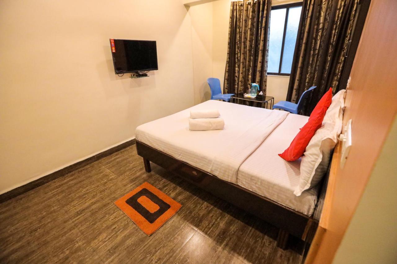 Hotel Sai Niwas Лонавала Экстерьер фото